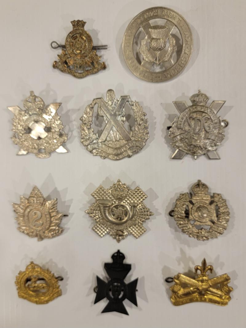 WWII 2nd Canadian Infantry Division Cap Badges